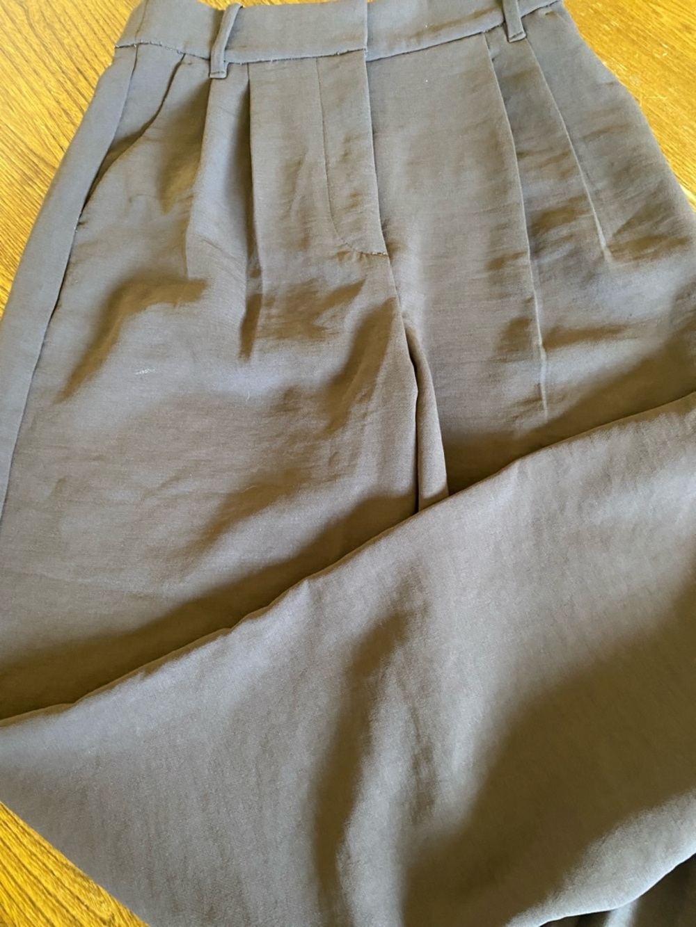 Abercrombie High-Waist Pleated Trousers in Dark Brown 25